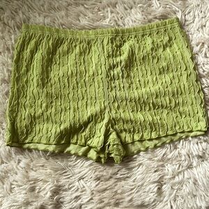 Green highwaist frilly shorts